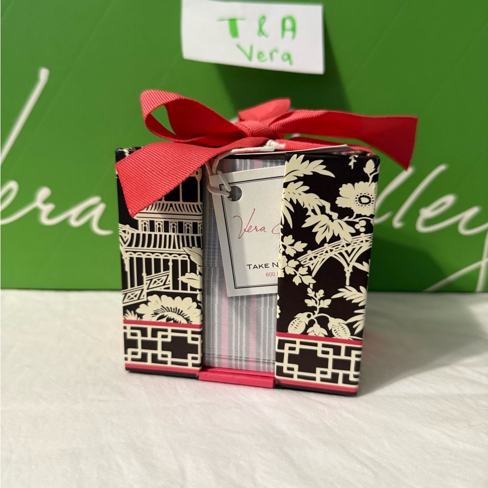 NWT Vera Bradley Imperial Toile Take Note Cube Retired Pattern